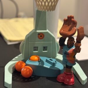 Space Jam Legacy Basketball Game -Mini Basketball Hoop Set with Action Figure